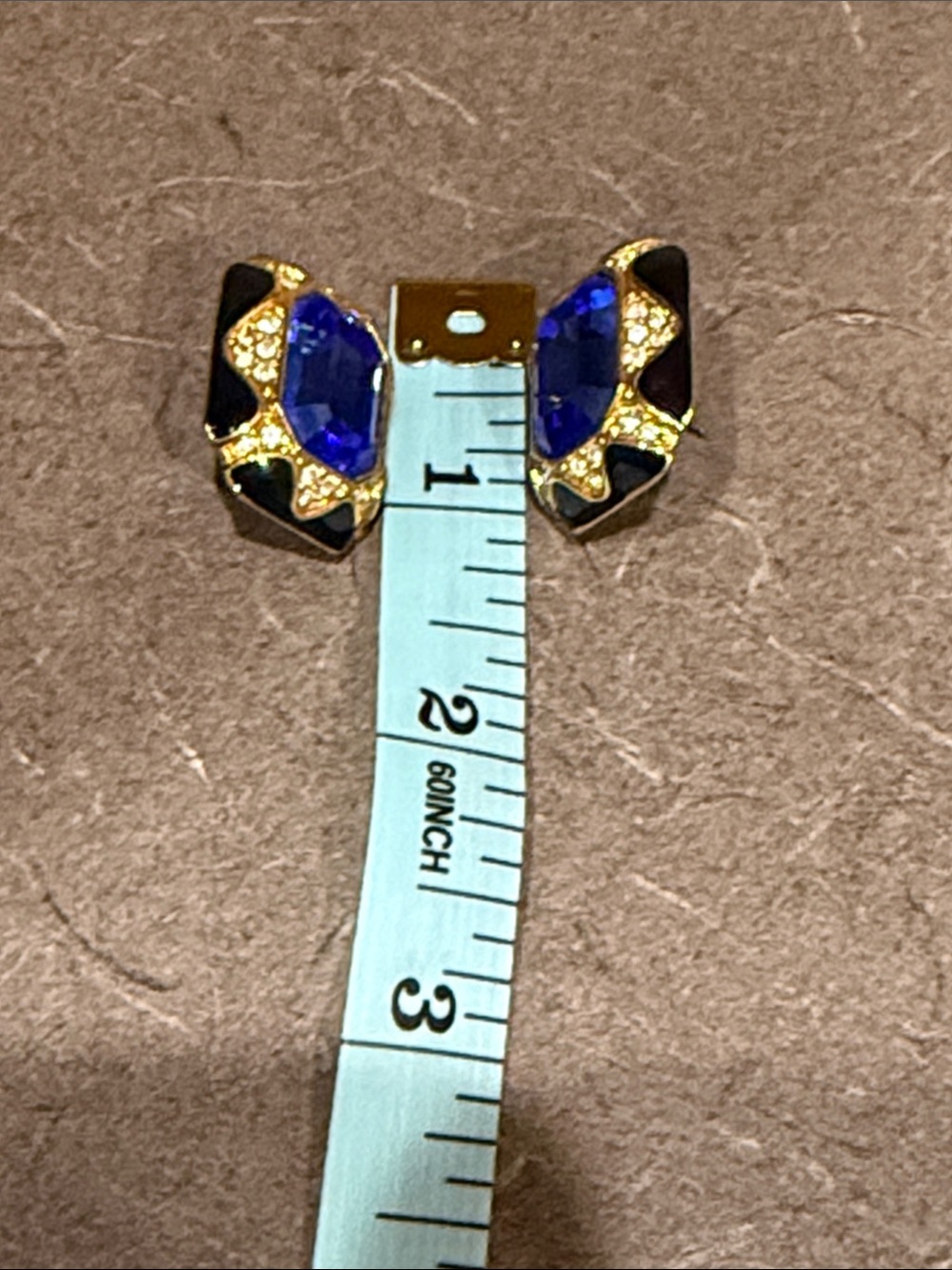 Vintage Swarovski Gold Tone earrings - Picture 4 of 5